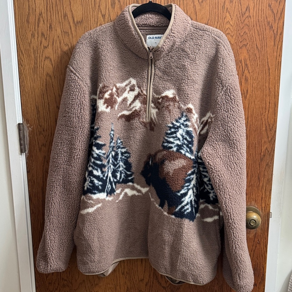 Old Navy Taupe Fleece with Mountain Scene
